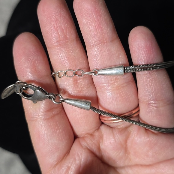 COLDWATER CREEK Multi Strand Natural Shell & Glass Beads Silver Chain Necklace - Picture 12 of 14